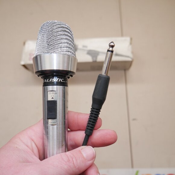 Lot of 2 Realistic Super Cardioid Dynamic Microphones + Stand 33-992C 33-992D - Picture 2 of 14